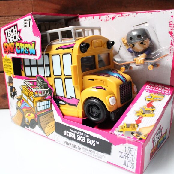 Tech Deck Sk8 Crew Ultra SK8 Bus Series 1 Transforms into 3-Ramp Skate Park NEW - Picture 4 of 7